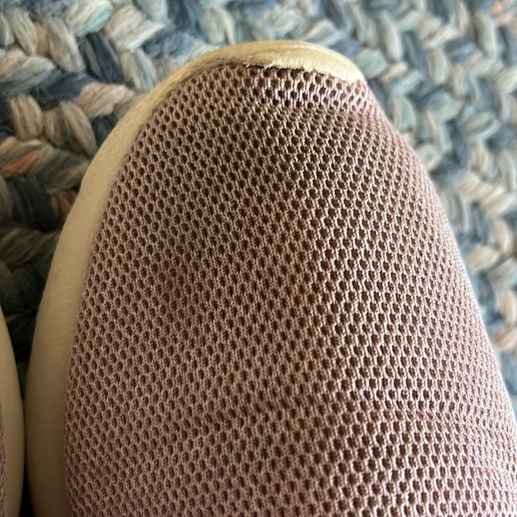 Womens Nike Roshe tennis shoes - Picture 4 of 6